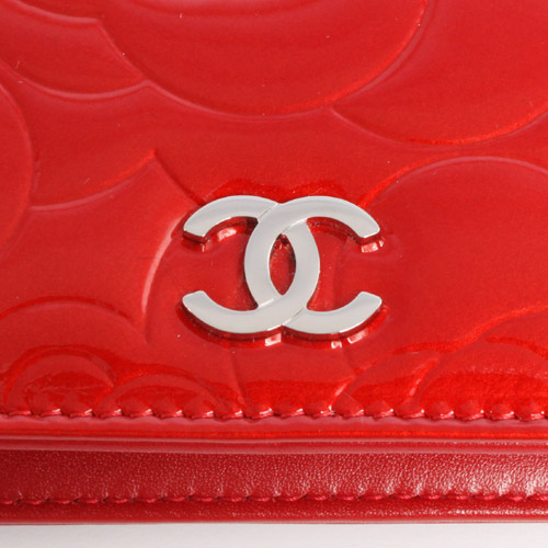 シャネル スーパーコピー CHANEL カメリア エナメル 長財布 ルージュレッド＆シルバー A36544