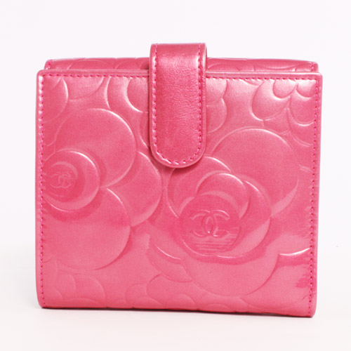 シャネル スーパーコピー CHANEL カメリア エナメル 二つ折財布 ピンク＆シルバー A47422