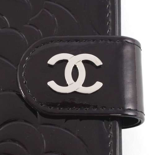シャネル スーパーコピー CHANEL カメリア エナメル 二つ折財布 ブラック＆シルバー A50087 
