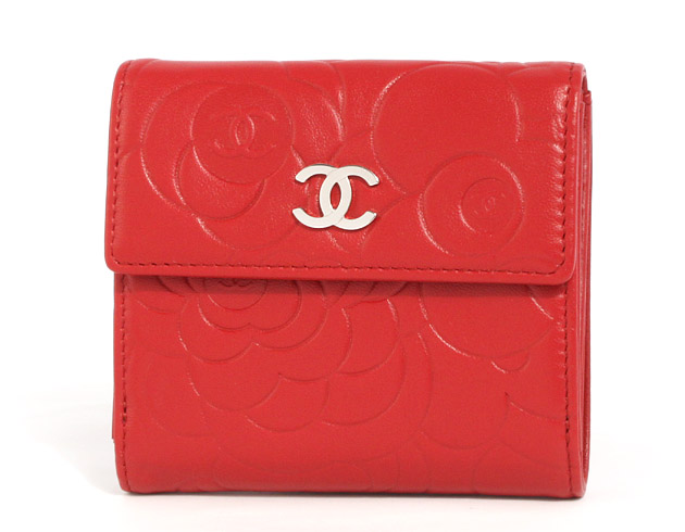 シャネル スーパーコピー CHANEL カメリア ラムスキン 二つ折財布 ルージュレッド＆シルバー A47422