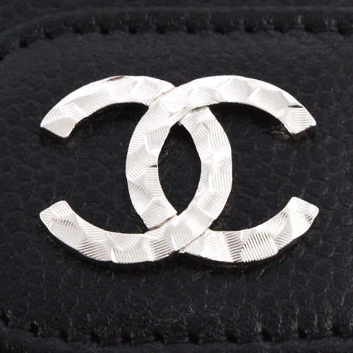 シャネル スーパーコピー CHANEL キャビアスキン 二つ折財布 ブラック＆シルバー A50170
