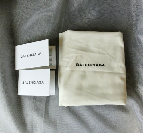 人気 NO.1☆ BALENCIAGAバレンシアガスーパーコピートートバッグ NAVY CABAS ブラック M