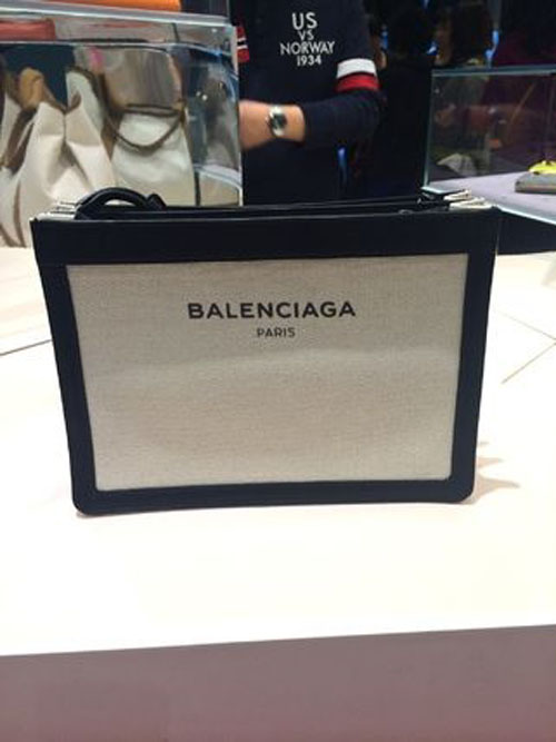 BALENCIAGA バレンシアガスーパーコピー<紗栄子さん愛用 >NAVY CABASショルダー - 2色