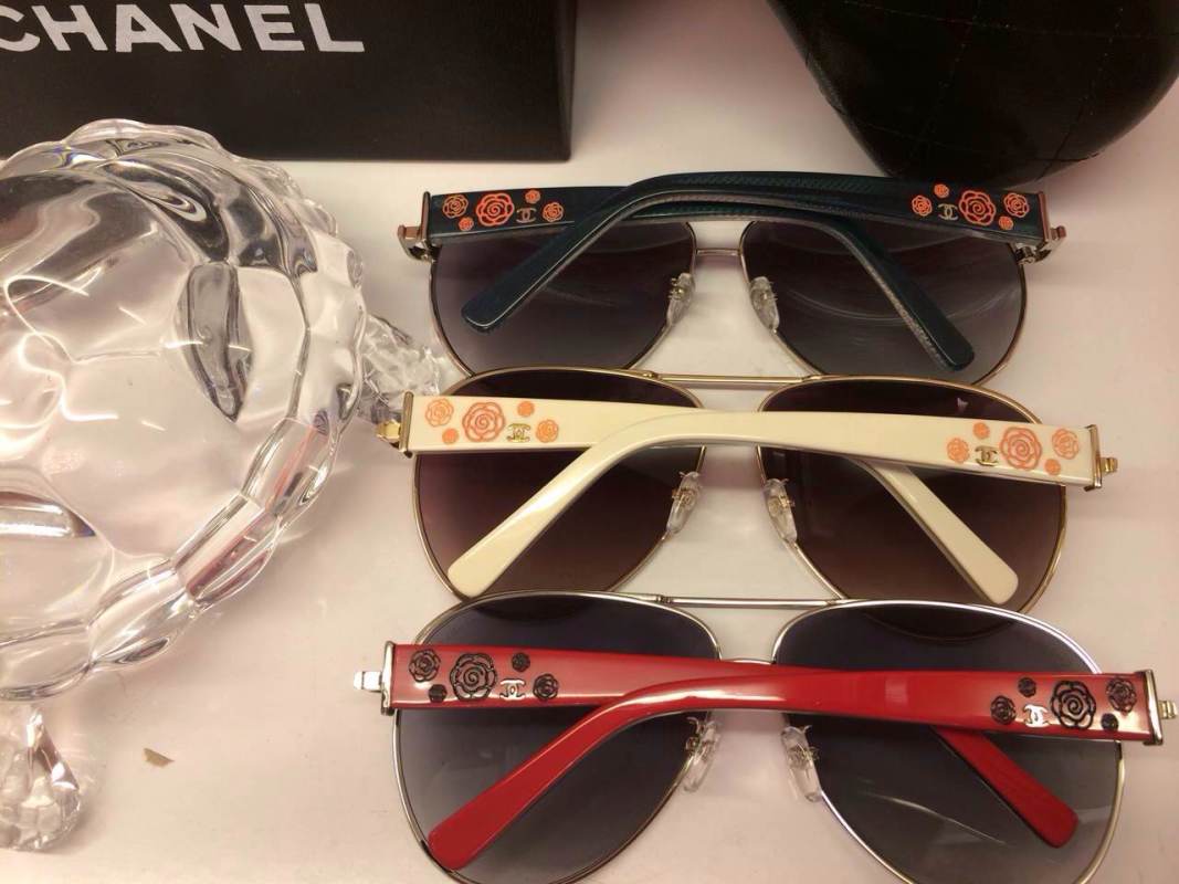 2014年の新作 Chanel シャネルスーパーコピー樹脂ダイヤモンドトゥルーカラーサングラスレディースサングラス G23