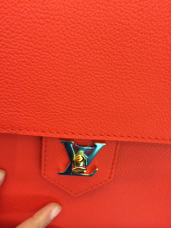 2015SS Louis Vuitton ルイヴィトンコピー★【最新でおしゃれ】軽くてお勧め選べる2色LOCKME