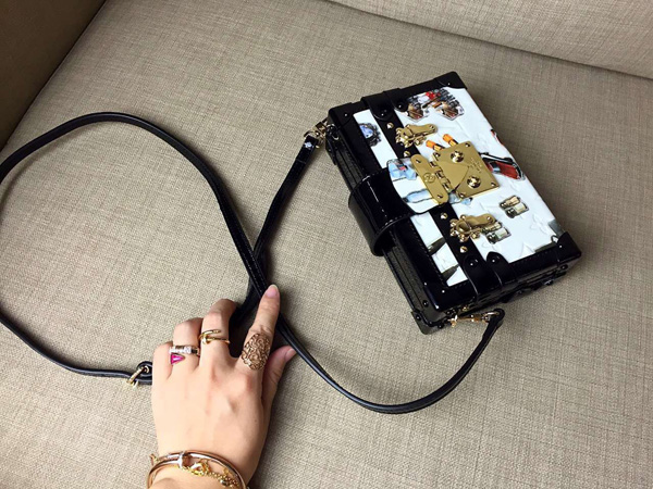 2015新作 Louis Vuitton(ルイヴィトンコピー)★PETITE MALLE★ショルダーバッグM50512