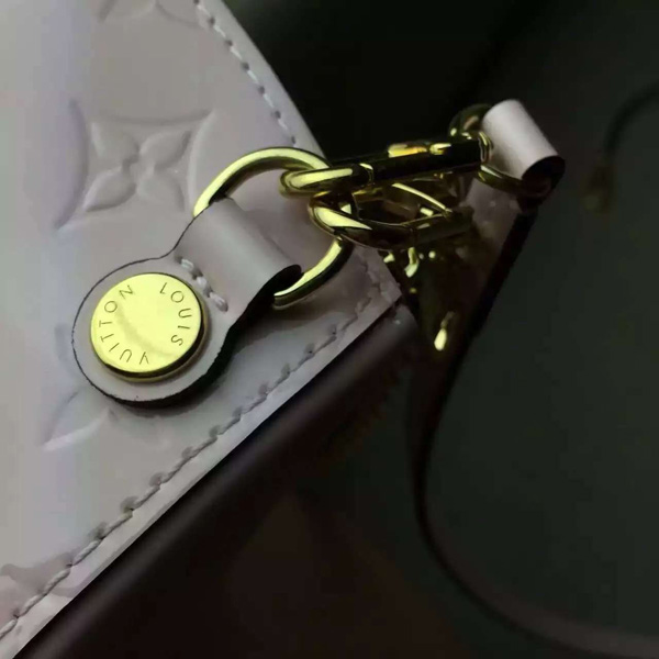 2015新作 ルイヴィトンコピー ☆Louis Vuitton☆★希少!!残りわずか ルイヴィトン クラッチ
