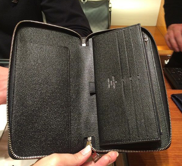 ルイヴィトン スーパーコピー LOUIS VUITTON 長財布 メンズ ダミエ･グラフィット N61214 ラウンドファスナー ジッピー・オーガナイザー クリストファー･ネメス 