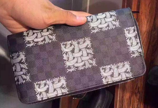 ルイヴィトン スーパーコピー LOUIS VUITTON 長財布 メンズ ダミエ･グラフィット N61214 ラウンドファスナー ジッピー・オーガナイザー クリストファー･ネメス 