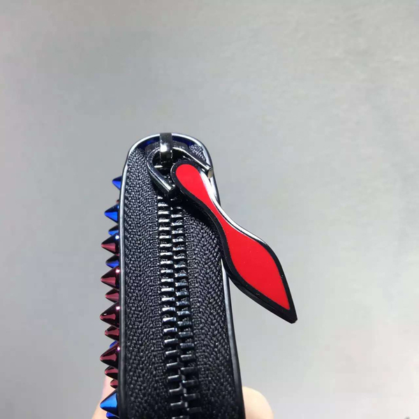 ルブタン 財布 コピー