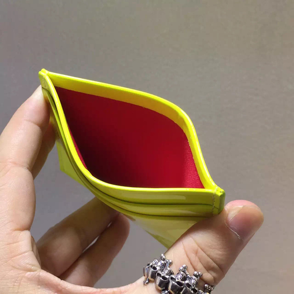 SS16ルブタン 財布 コピー Kios スパイク カードホルダー
