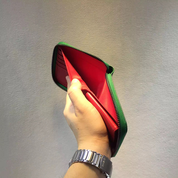 2016AW新作★ ルブタン 財布 コピー Christian Louboutinスパイク スクエア 折りたたみ財布 3155062E044