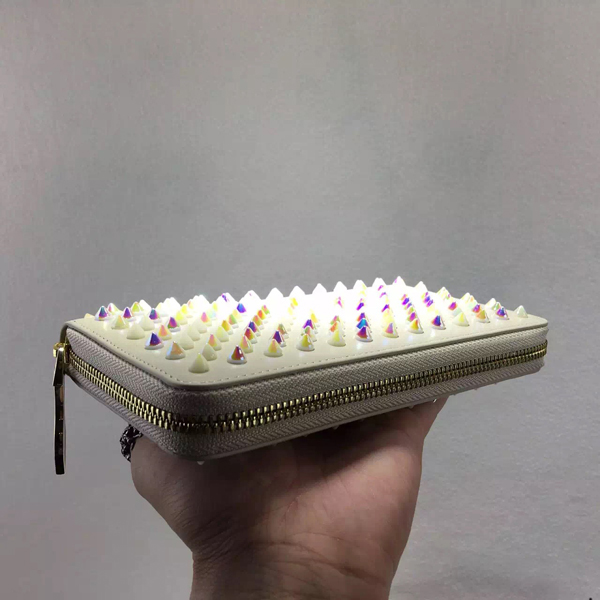 SS16新作 ルブタン 財布 コピー Christian Louboutin スタッズ長財布 アイボリー