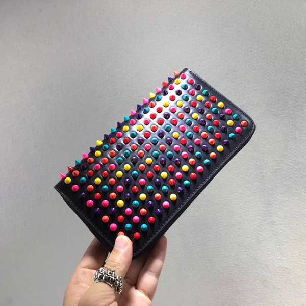 2016春夏新作 Christian Louboutin ルブタン 財布 コピー PANETTONE スパイクスタッズ長財布
