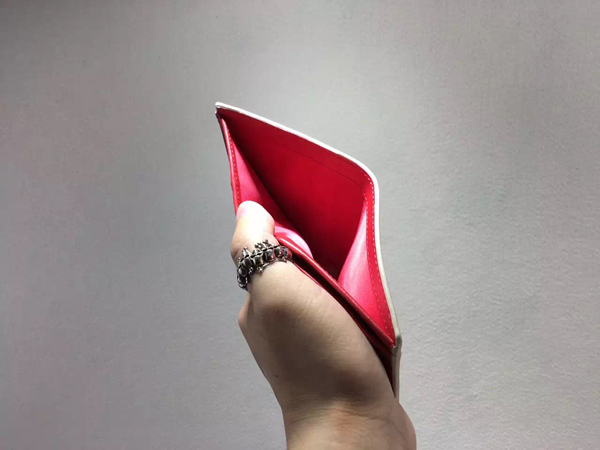 2016新作 Christian Louboutin ルブタン 財布 コピー Paros Billfold Ivory Spikes 二つ折り財布 1165112M428
