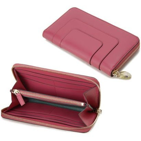 大人気 ☆BVLGARI☆ブルガリ N級品 SERPENTI ラウンドファスナー長財布♪