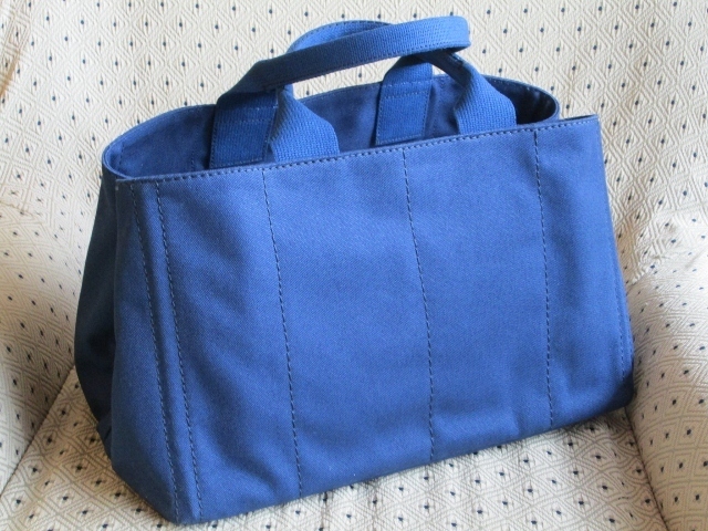 PRADAネイビー♪カナパトートバッグＬ♪白ロゴ FORTE DEI MARMI B1872F