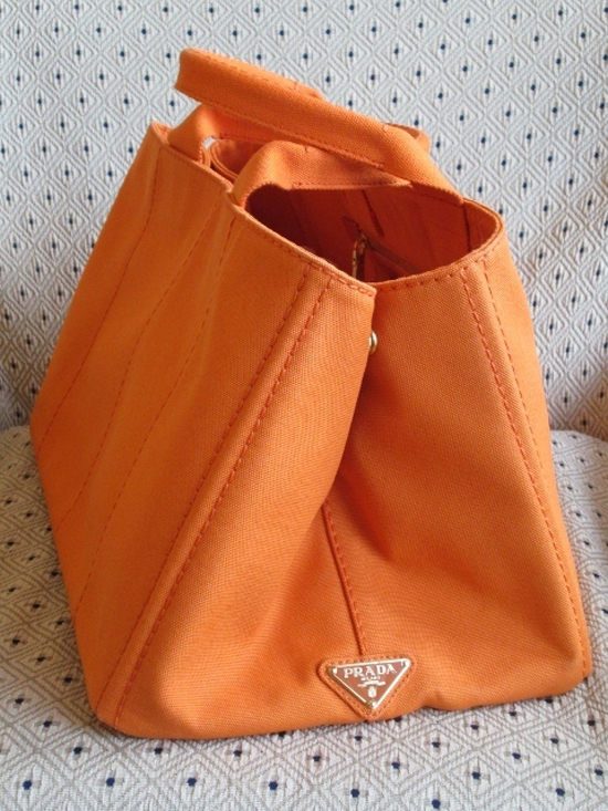PRADAオレンジ♪カナパトートバッグＬ♪黒ロゴ FORTE DEI MARMI B1872F