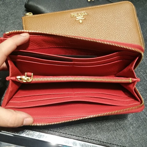 VIP半額セール┃TOPセラー賞受賞！┃PRADA★1M1183_2E8V