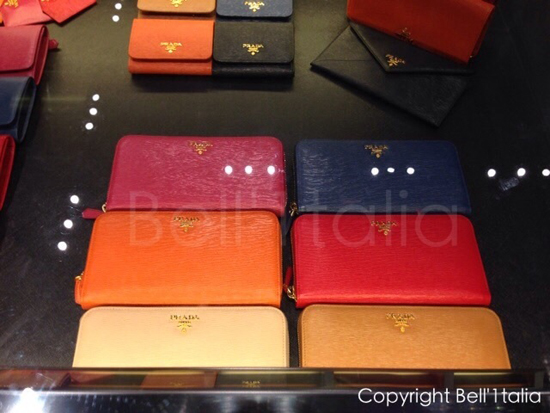 PRADA☆1M0506☆VITELLOMOVEラウンドジップ長財布