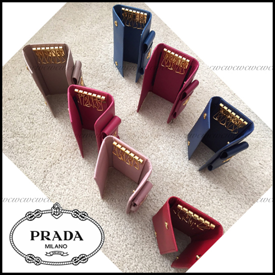 【奇跡のセール】PRADAリボンのキーケース*7色