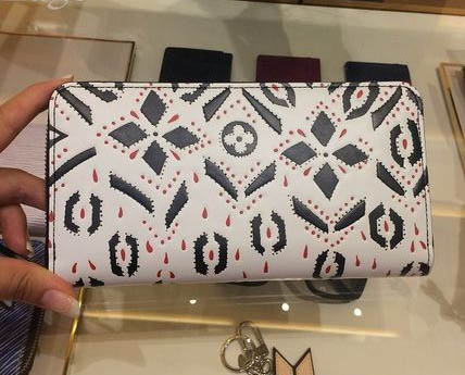 ルイヴィトン スーパーコピー 2015限定 LouisVuitton 長財布 Zippy M61496