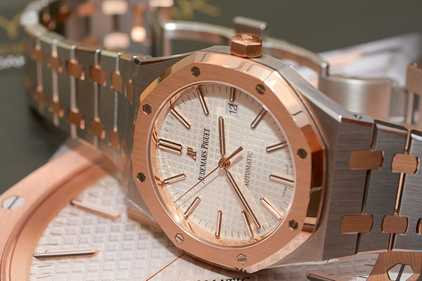 オーデマピゲ ロイヤルオーク ４１ｍｍ 15400SR.OO.1220SR.01