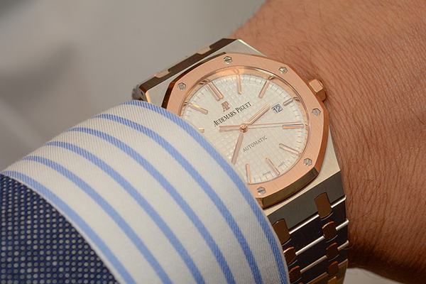 オーデマピゲ ロイヤルオーク ４１ｍｍ 15400SR.OO.1220SR.01