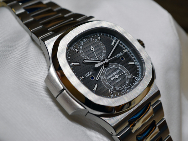 パテックフィリップ ノーチラス トラベルタイム クロノグラフ 5990/1A-001