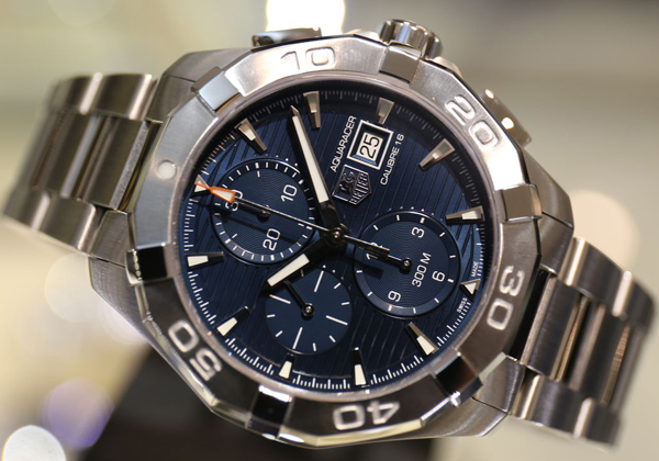 タグホイヤーTAG HEUER アクアレーサー クロノグラフCAY2112.BA0927