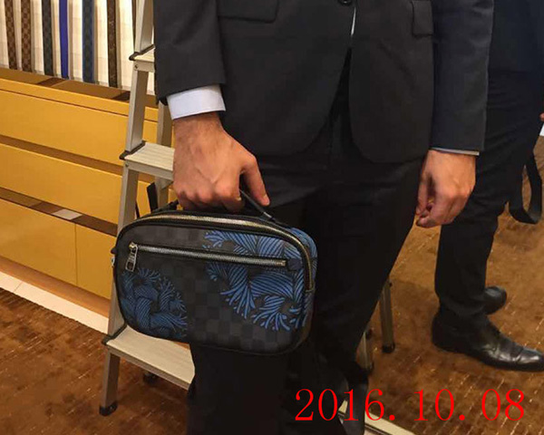 ルイヴィトンスーパーコピー  ダミエ･グラフィット キャンバス アンブレール N41708