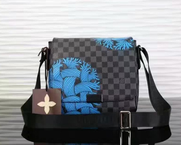 ルイヴィトンスーパーコピー  ダミエ･グラフィット キャンバス ディストリクトPM N41714