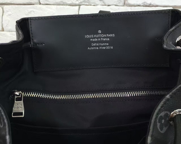 ルイヴィトンスーパーコピー  バックパック・エクスプローラー M40527