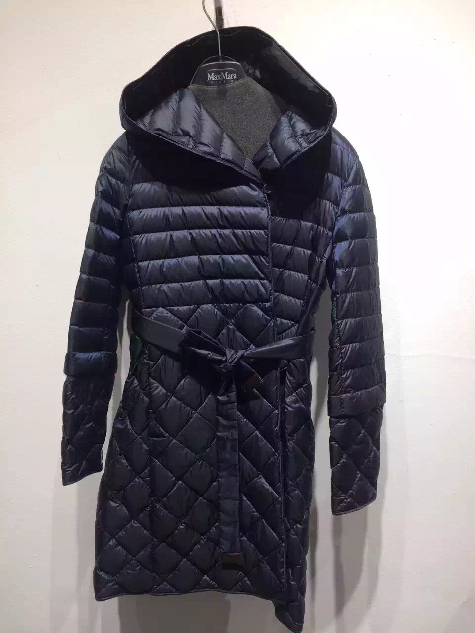 マックスマーラ【Max Mara】日本未入荷！フード付ダウンコート TREF