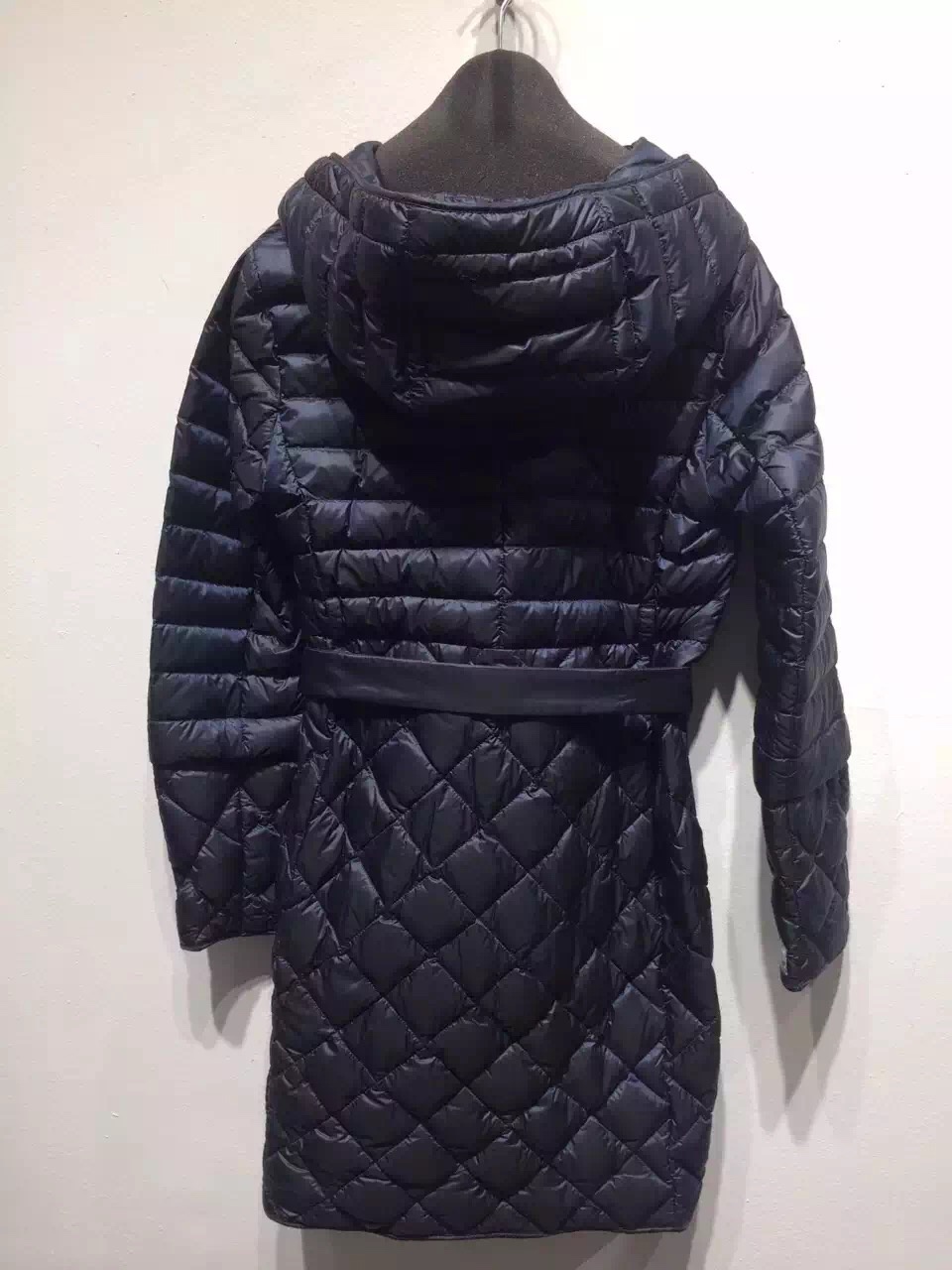 マックスマーラ【Max Mara】日本未入荷！フード付ダウンコート TREF