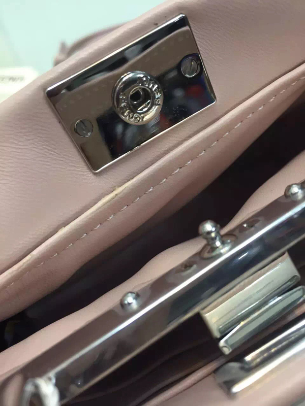 FENDI フェンディスーパーコピー ミニピーカブー ムートンバッグ/ピンク★ 8M0355_5AY_F065J