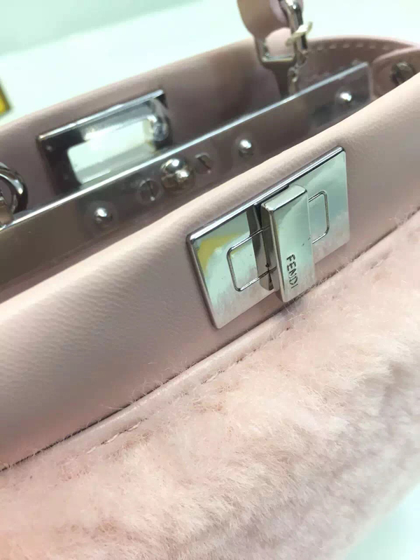 FENDI フェンディスーパーコピー ミニピーカブー ムートンバッグ/ピンク★ 8M0355_5AY_F065J