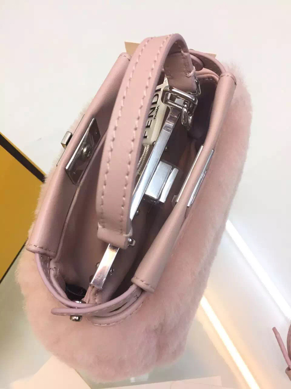 FENDI フェンディスーパーコピー ミニピーカブー ムートンバッグ/ピンク★ 8M0355_5AY_F065J