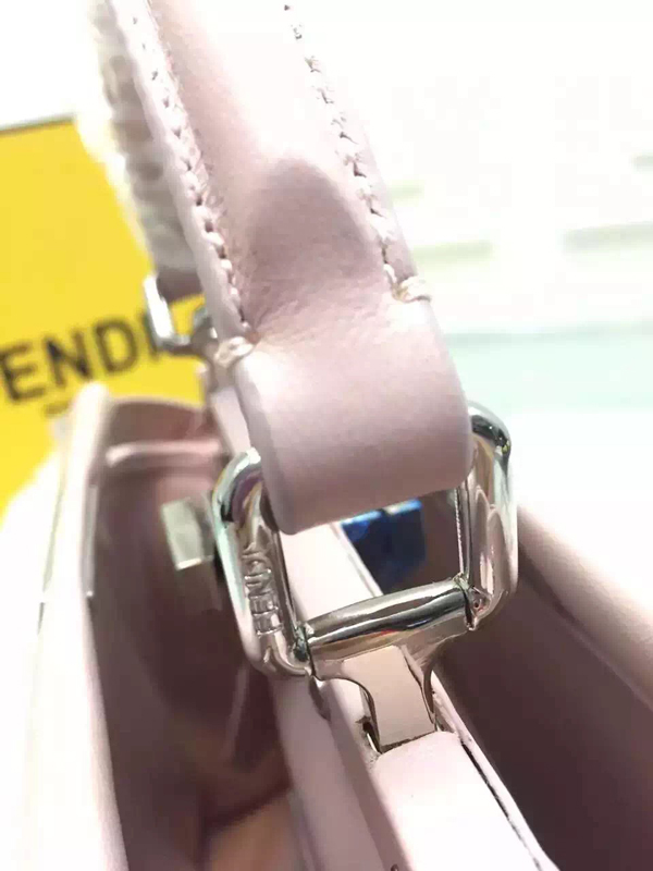 2015秋冬最新作 FENDI(フェンディ スーパーコピー)★ミニ PEEKABOO ハンドバッグ 8BN244_5AY_F065J
