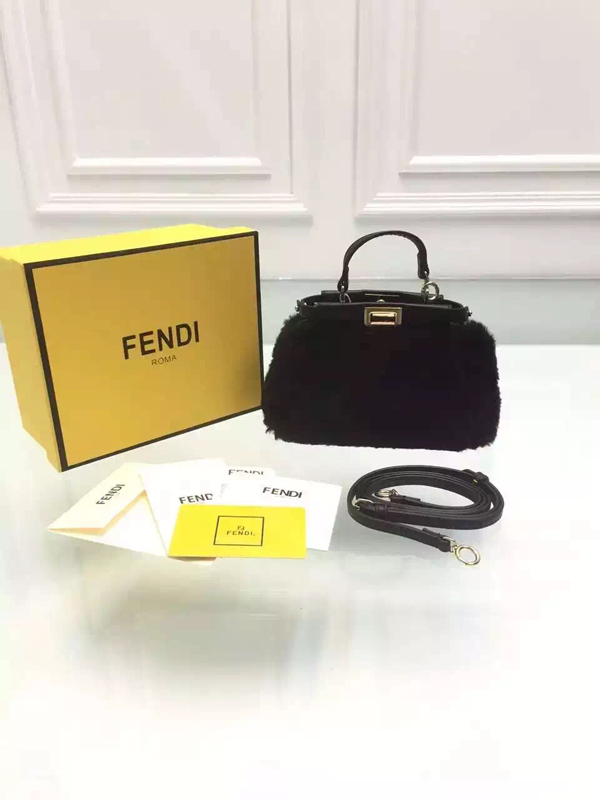FENDI フェンディ スーパーコピー 2015秋冬最新作 早くも品薄ファーマイクロピーカブー/ブラック 8M0355_5AY_F0KUR
