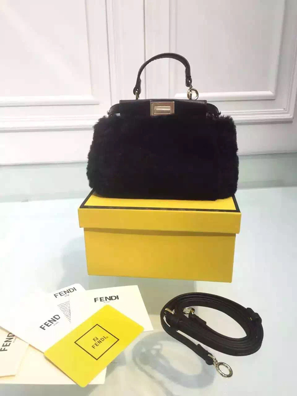 FENDI フェンディ スーパーコピー 2015秋冬最新作 早くも品薄ファーマイクロピーカブー/ブラック 8M0355_5AY_F0KUR