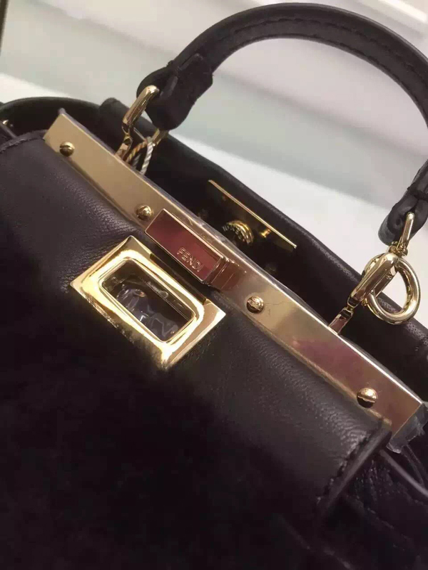 FENDI フェンディ スーパーコピー 2015秋冬最新作 早くも品薄ファーマイクロピーカブー/ブラック 8M0355_5AY_F0KUR