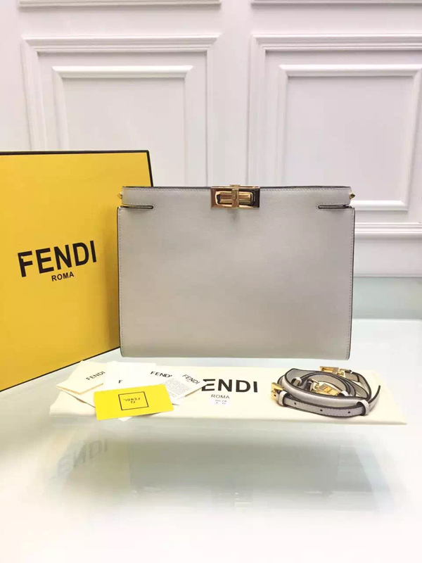 2016新作FENDI フェンディ スーパーコピー PEEKABOO クラッチ 8BP1025AWF0658