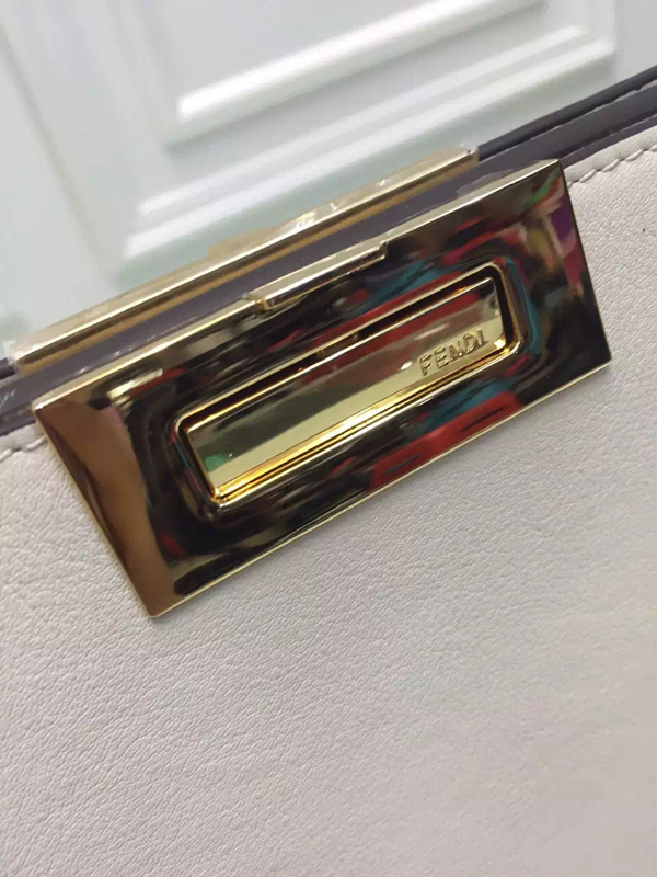 2016新作FENDI フェンディ スーパーコピー PEEKABOO クラッチ 8BP1025AWF0658