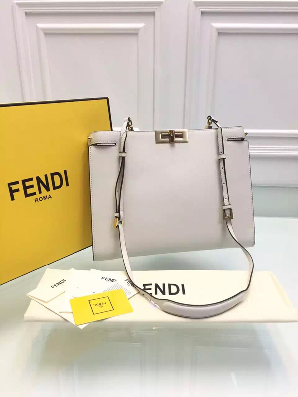 2016新作FENDI フェンディ スーパーコピー PEEKABOO クラッチ 8BP1025AWF0658