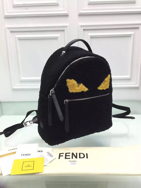 2016秋冬最新作【希少限定】FENDI フェンディ スーパーコピー モンスタームートン バックパック 8BZ03648VF044N