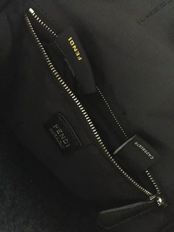 2016秋冬最新作【希少限定】FENDI フェンディ スーパーコピー モンスタームートン バックパック 8BZ03648VF044N