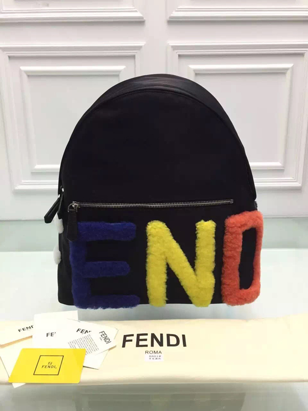 2016秋冬最新作 FENDI フェンディ スーパーコピー【7VZ012 2WP】ZAINO STONDATO NYLON 大き目モコモコ文字が可愛すぎBlack