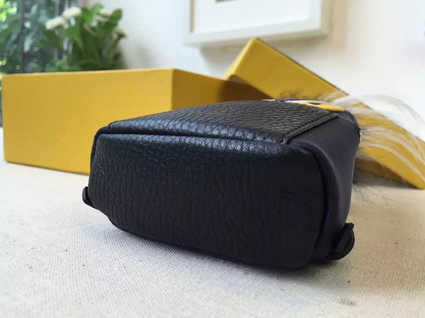 FENDI フェンディ スーパーコピー 15AW モンスターバックパックチャームキーホルダー 7AR432