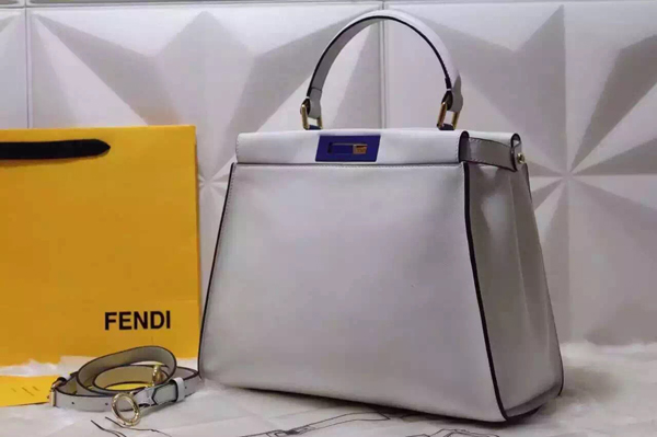2016AW FENDI フェンディ スーパーコピー ピーカブーミディアムレザートート